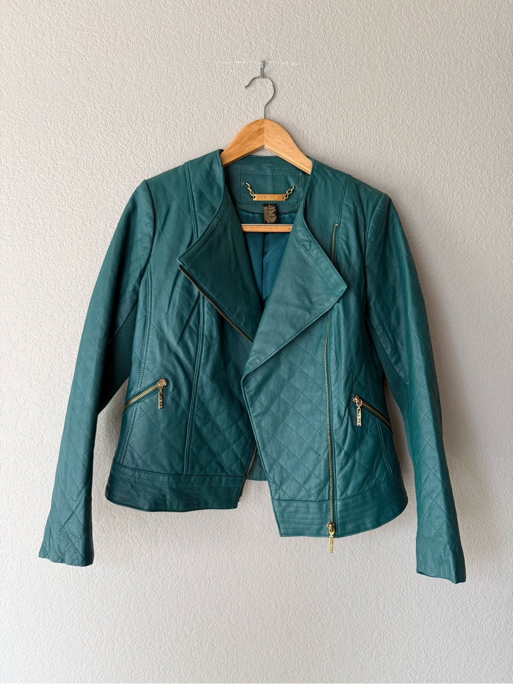 IMAN Leather Moto Jacket | Classic Biker Style | Zip Detail | Vintage Edgy Small